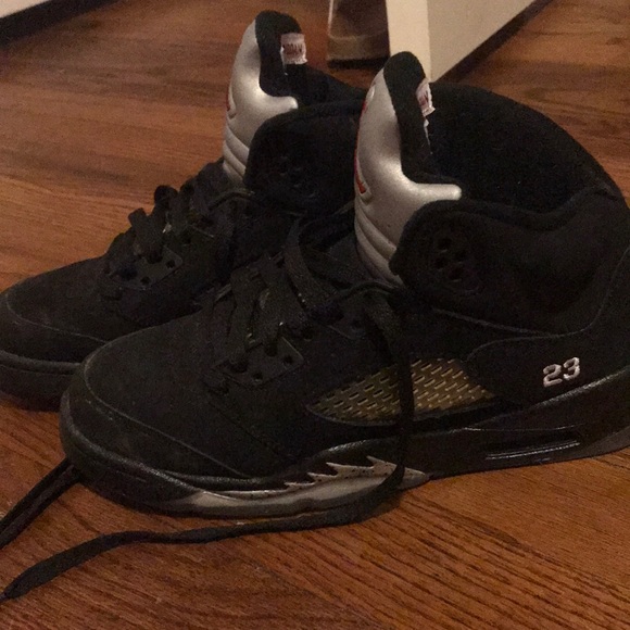 Retro 5’s boys 6/woman’s 8 - Picture 2 of 3